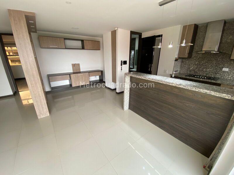 Apartamento Moderno de 2 Alcobas con Balcón en Estadio - 4