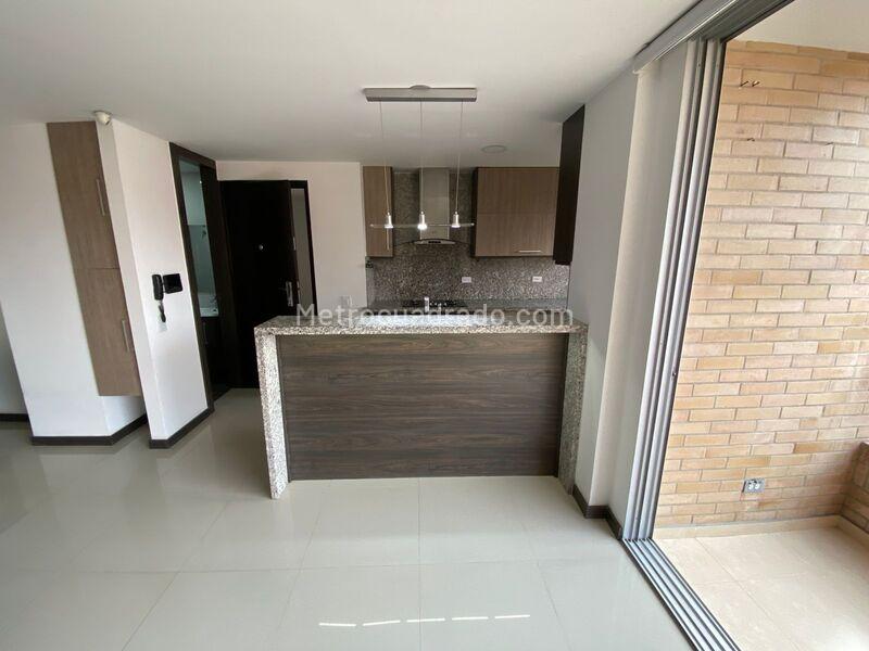 Apartamento Moderno de 2 Alcobas con Balcón en Estadio - 5