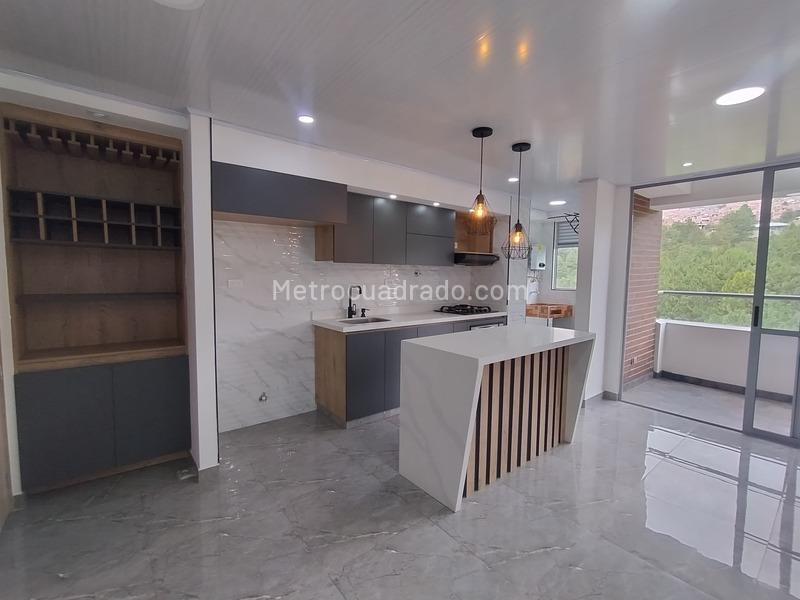 Apartamento amplio de 3 habitaciones en arriendo en Niquia (Bello) - 4