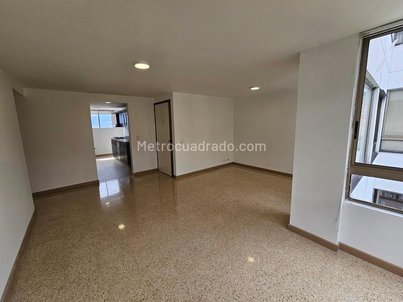Comfortable 3BR Apartment in San Lucas, El Poblado - 2