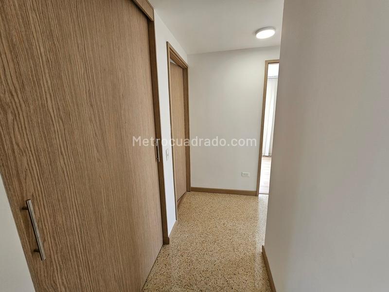 Comfortable 3BR Apartment in San Lucas, El Poblado - 7