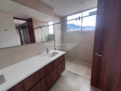 Apartamento en arriendo en Poblado, Medellín · foto 16 de 20