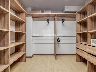 Apartamento de 1 alcoba en venta en Alto De Las Palmas, Envigado, 197 m² · foto 11 de 20