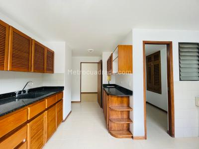 Apartamento en venta en El Poblado, Medellín · foto 3 de 19