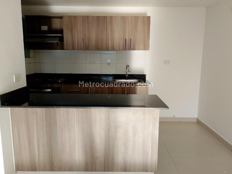 3BR Apartment in Los Colegios (78 m²) - 3