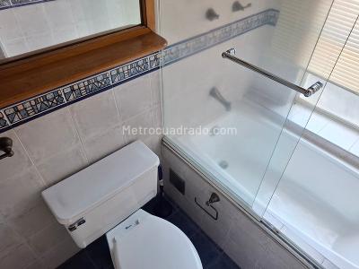 Apartaestudio en venta en El Poblado, Medellín, 78 m² · foto 14 de 20