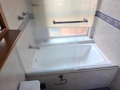 Apartaestudio en venta en El Poblado, Medellín, 78 m² · foto 15 de 20