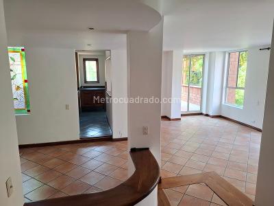 Apartaestudio en venta en El Poblado, Medellín, 78 m² · foto 3 de 20