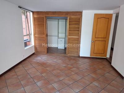 Apartaestudio en venta en El Poblado, Medellín, 78 m² · foto 9 de 20