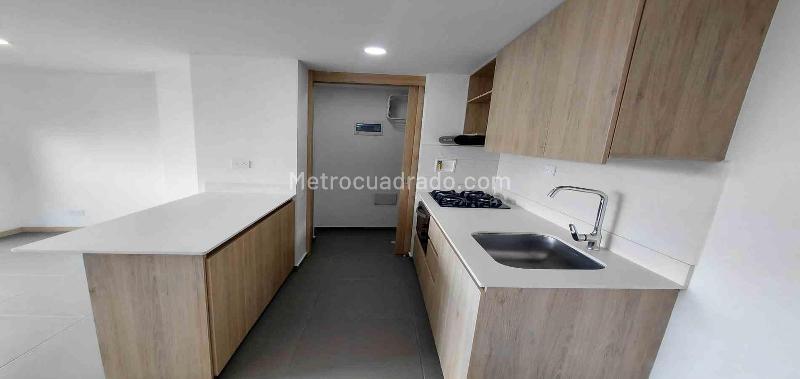 Apartamento Estilizado de 2 Alcobas con Balcón en Guayabal - 4