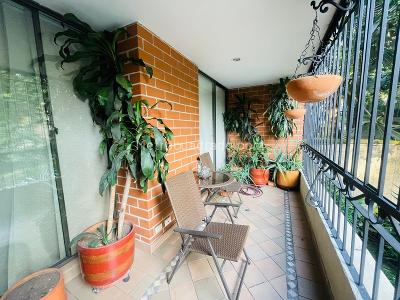 Apartamento de 4 alcobas en venta en El Poblado, Medellín, 121 m² · foto 14 de 16