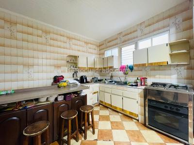 Casa de 4 alcobas en venta en Centro, Medellín, 241 m² · foto 7 de 20
