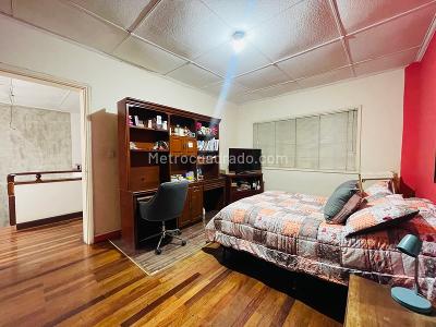 Casa de 4 alcobas en venta en Centro, Medellín, 241 m² · foto 12 de 20