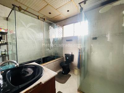 Casa de 4 alcobas en venta en Centro, Medellín, 241 m² · foto 19 de 20