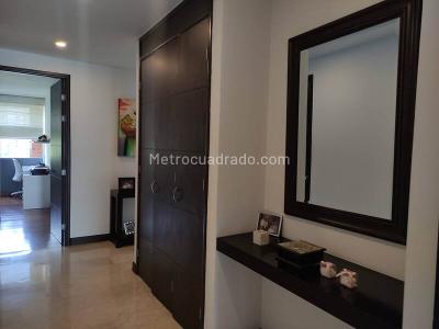 Apartamento de 5 alcobas en arriendo en El Poblado, Medellín, 250 m² · foto 11 de 17