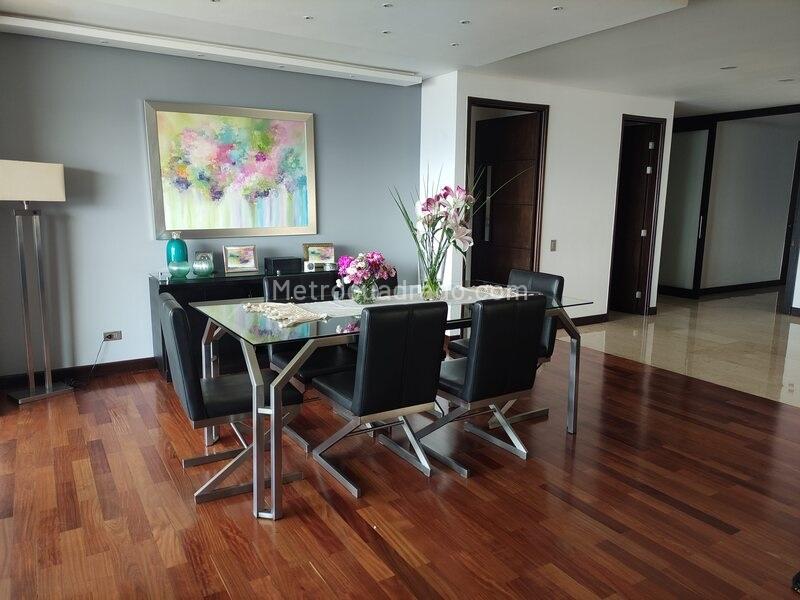 Exclusive 5BR Apartment with Balcony in El Poblado - 8