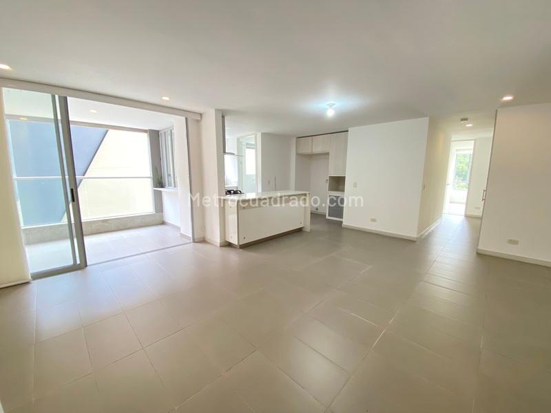 Modern 3BR Apartment in Castropol