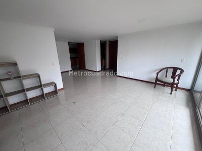 Apartamento de 4 alcobas en arriendo en El Poblado, Medellín, 140 m² · foto 3 de 20