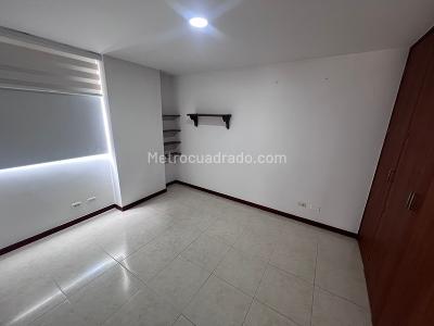 Apartamento de 4 alcobas en arriendo en El Poblado, Medellín, 140 m² · foto 11 de 20