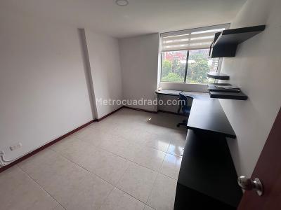 Apartamento de 4 alcobas en arriendo en El Poblado, Medellín, 140 m² · foto 14 de 20