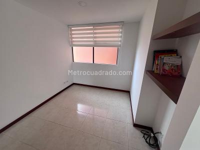 Apartamento de 4 alcobas en arriendo en El Poblado, Medellín, 140 m² · foto 15 de 20