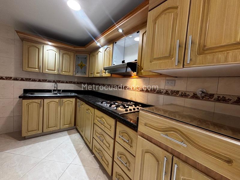 3BR House in Benedictinos (200 m²) - 3