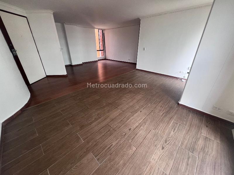 Apartamento Moderno de 3 Alcobas en El Poblado, Manila