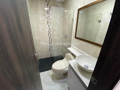 Apartamento de 2 alcobas en arriendo en Laureles, Medellín, 89 m² · foto 16 de 19