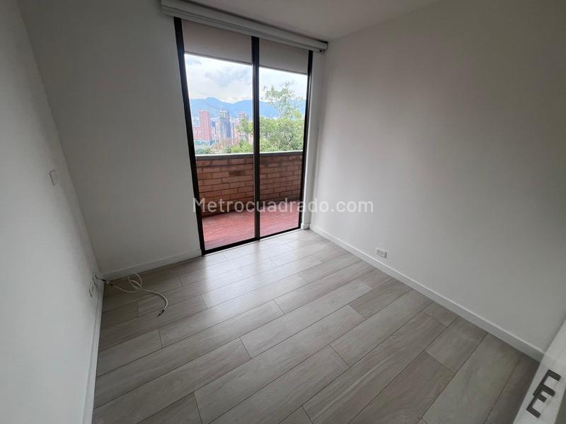 Remodeled 3BR Apartment in El Poblado - 8