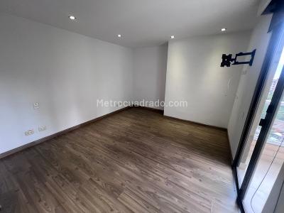 Apartamento de 2 alcobas en arriendo en Altos Del Poblado, Medellín, 85 m² · foto 10 de 18