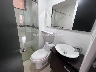 Apartamento de 2 alcobas en arriendo en Altos Del Poblado, Medellín, 85 m² · foto 13 de 18