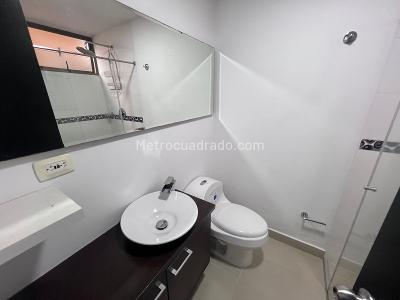 Apartamento de 2 alcobas en arriendo en Altos Del Poblado, Medellín, 85 m² · foto 14 de 18