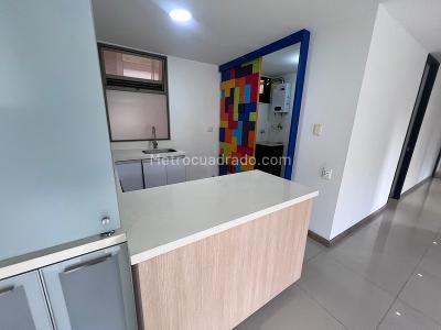 Apartamento de 2 alcobas en arriendo en Altos Del Poblado, Medellín, 85 m² · foto 6 de 18