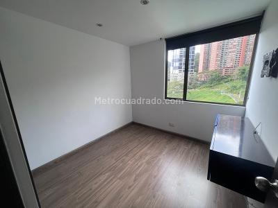 Apartamento de 2 alcobas en arriendo en Altos Del Poblado, Medellín, 85 m² · foto 8 de 18