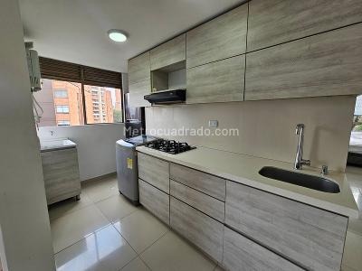 Apartamento de 3 alcobas en arriendo en Castropol, Medellín, 80 m² · foto 3 de 16