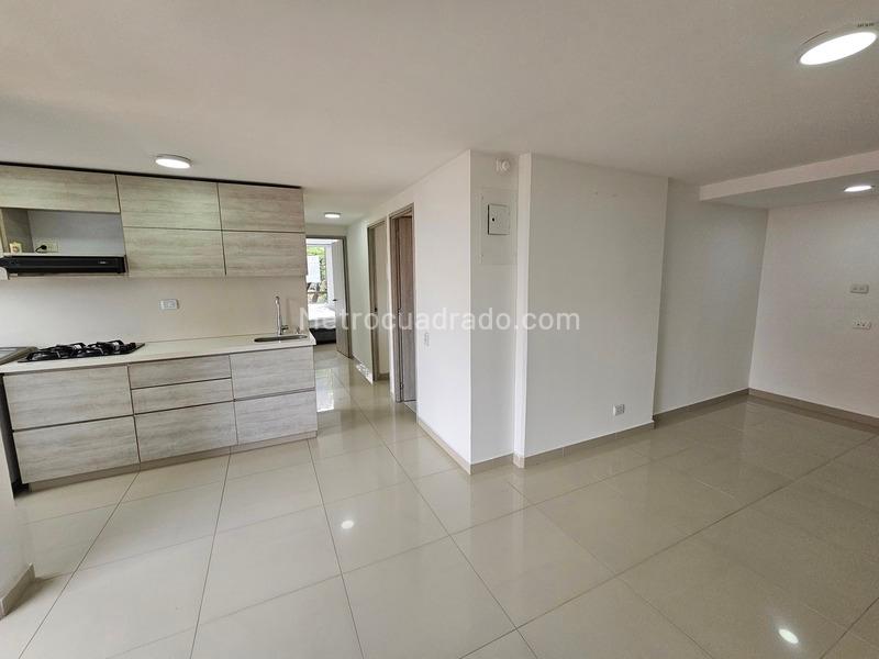 Apartamento Moderno de 3 Alcobas con Balcón en Castropol - 2