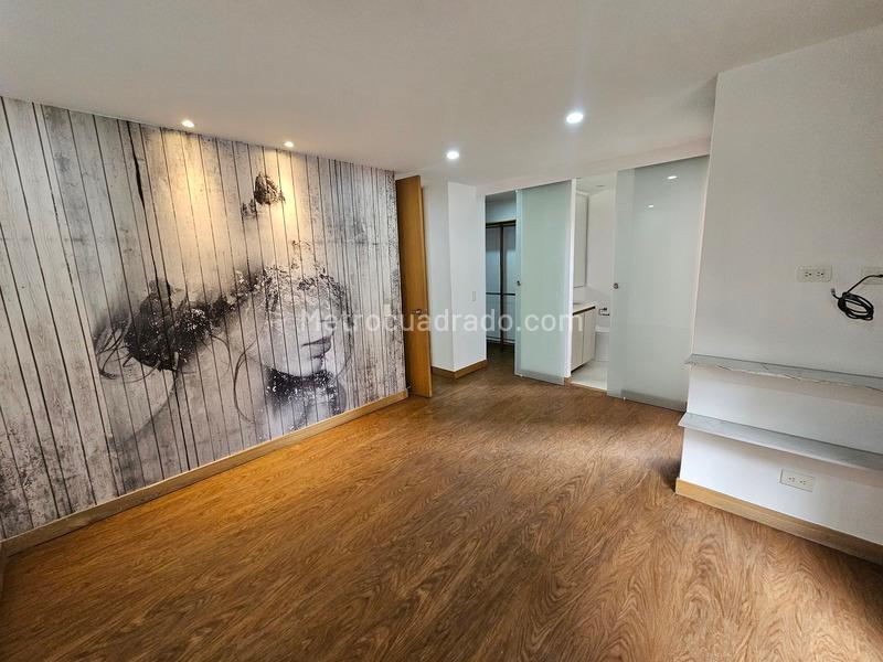 Stylish 2BR Apartment with Balcony in El Poblado - 6