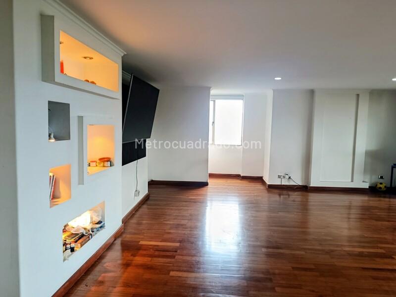 Elegant 4BR Apartment in El Poblado - 3