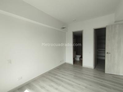 Apartamento de 2 alcobas en arriendo en El Poblado, Medellín, 95 m² · foto 5 de 7