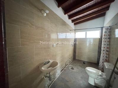 Casa en arriendo en Calasanz Parte Alta, Medellín · foto 19 de 20