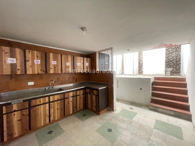 Casa Comercial de 5 Alcobas en Calasanz Parte Alta - 5