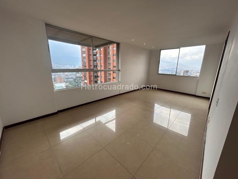 Apartamento Dúplex de 3 Alcobas en Santa Fe, El Poblado