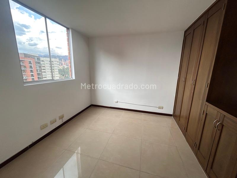 Apartamento Dúplex de 3 Alcobas en Santa Fe, El Poblado - 9