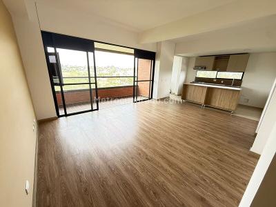Apartamento de 3 alcobas en venta en El Porvenir, Rionegro, 90 m² · foto 2 de 18