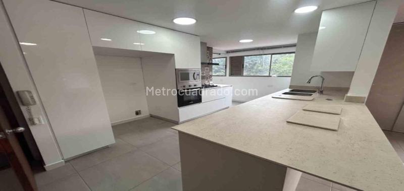 2BR Apartment for Rent in Patio Bonito, El Poblado (85 m²) - 2