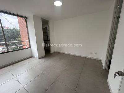Apartamento de 2 alcobas en arriendo en Patio Bonito, Medellín, 85 m² · foto 4 de 9