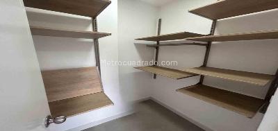 Apartamento de 2 alcobas en arriendo en Patio Bonito, Medellín, 85 m² · foto 5 de 9