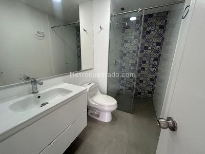 Apartamento de 2 alcobas en arriendo en Patio Bonito, Medellín, 85 m² · foto 7 de 9