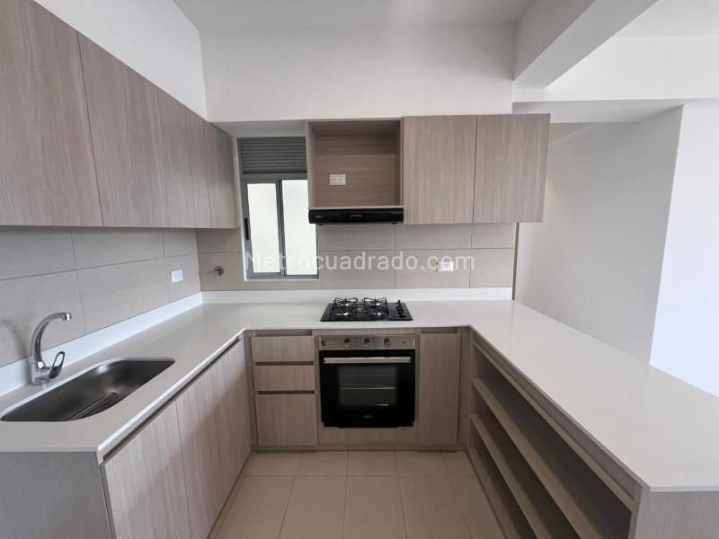 3BR Apartment in San Nicolas (78 m²) - 4
