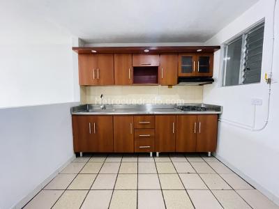 Casa de 3 alcobas en venta en La Floresta, Medellín, 82 m² · foto 3 de 20